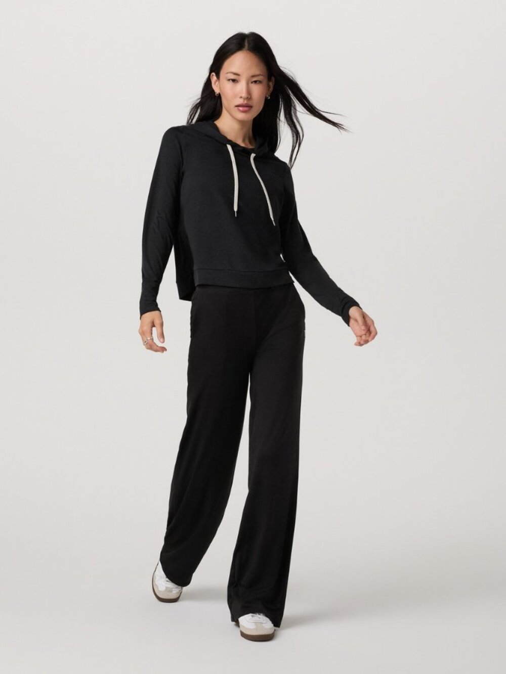 Vuori Halo Essential Hoodie - Solid Black - Size Large - Picture 3 of 4